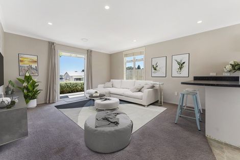 Photo of property in 160 Molesworth Street, New Plymouth, 4312