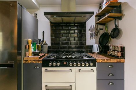 Photo of property in 55c Palmerston Road, Havelock North, 4130