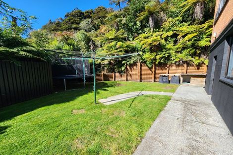Photo of property in 13 Stanton Crescent, Karoro, Greymouth, 7805