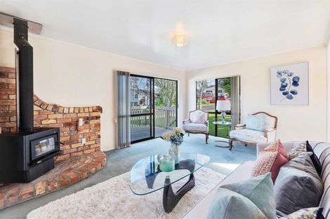 Photo of property in 15 Peterhouse Place, West Harbour, Auckland, 0618