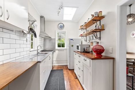 Photo of property in 132 Onslow Road, Khandallah, Wellington, 6035