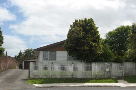 Photo of property in 11 Dorendia Place, Clendon Park, Auckland, 2103