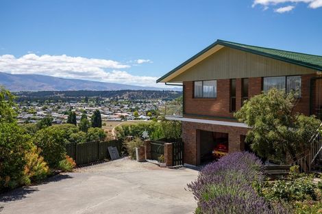 Photo of property in 10 View Road, Bridge Hill, Alexandra, 9320