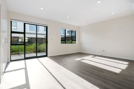 Photo of property in 21b Lumbarda Drive, Kumeu, 0810