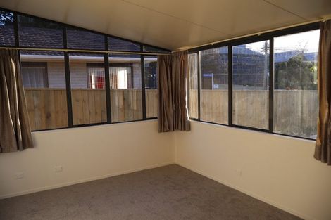 Photo of property in 1/30 Shakespeare Road, Milford, Auckland, 0620