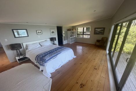 Photo of property in 42 Howard Road, Point Howard, Lower Hutt, 5013