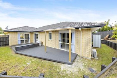 Photo of property in 12 Ironstone Place, Randwick Park, Auckland, 2105