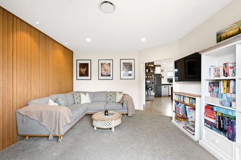 Photo of property in 15 Kereruu Street, Cambridge, 3434