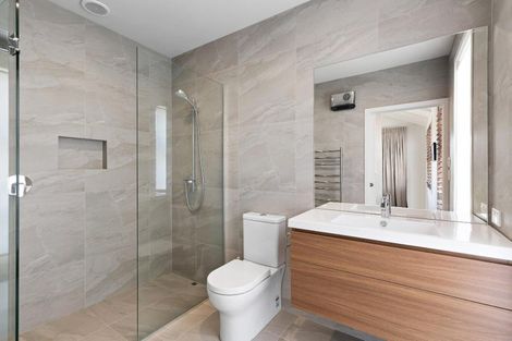 Photo of property in 2 Avalanche Place, Wanaka, 9305