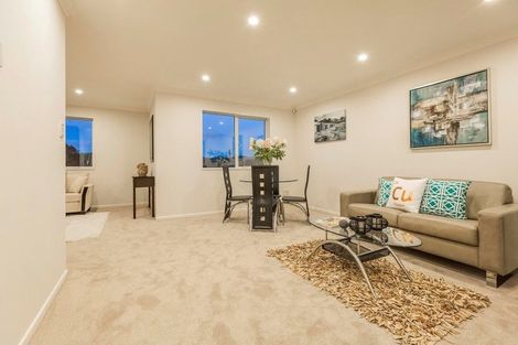 Photo of property in 1 Laquinta Place, Flat Bush, Auckland, 2019