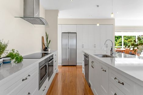 Photo of property in 31 Hythe Terrace, Mairangi Bay, Auckland, 0630