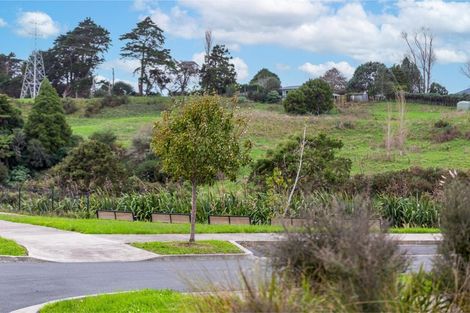 Photo of property in 4 Tuputupu Drive, Kumeu, 0810