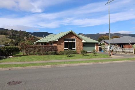 Photo of property in 8 Covent Drive, Stoke, Nelson, 7011