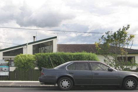 Photo of property in 1/53 Browns Bay Road, Browns Bay, Auckland, 0630