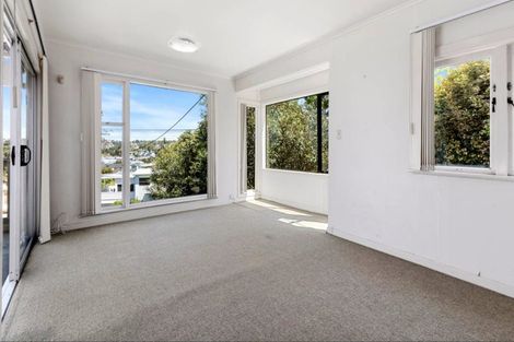Photo of property in 35 Bayview Road, Browns Bay, Auckland, 0630