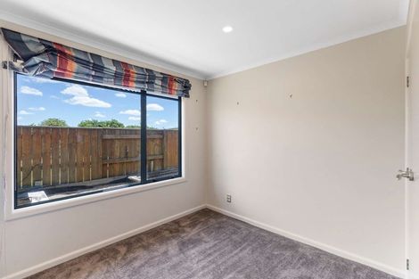 Photo of property in 64 Royal Oak Drive, Kelvin Grove, Palmerston North, 4414