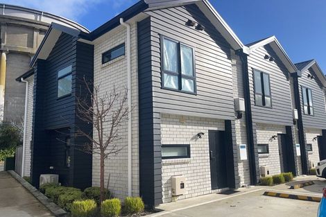 Photo of property in 1/14 Ruakiwi Road, Hamilton Lake, Hamilton, 3204