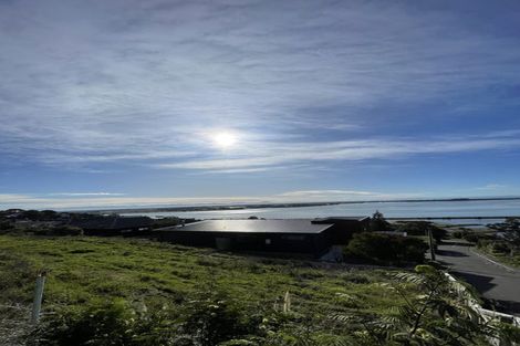 Photo of property in 1/28 Maffeys Road, Mount Pleasant, Christchurch, 8081