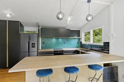 Photo of property in 145a Pinehaven Road, Pinehaven, Upper Hutt, 5019