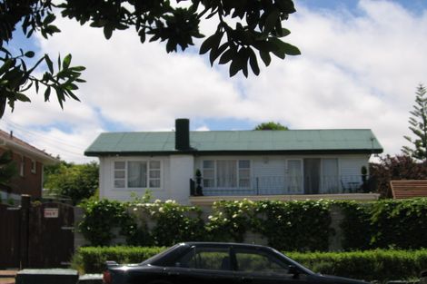 Photo of property in 2/298 Blockhouse Road, Avondale, Auckland, 0600