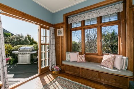 Photo of property in 21 Coleman Terrace, Bluff Hill, Napier, 4110