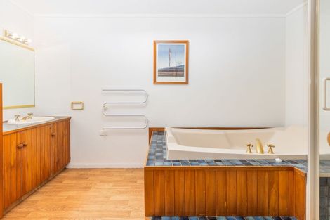 Photo of property in 134 Winara Avenue, Waikanae, 5036