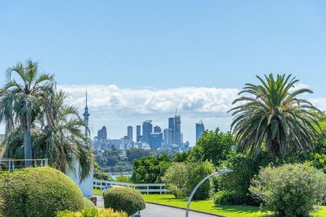 Photo of property in 60 Paritai Drive, Orakei, Auckland, 1071