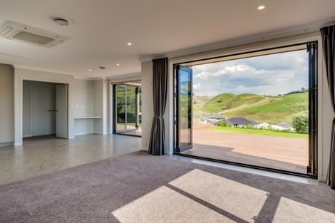 Photo of property in 35 Bryan Gallagher Place, Welcome Bay, Tauranga, 3175