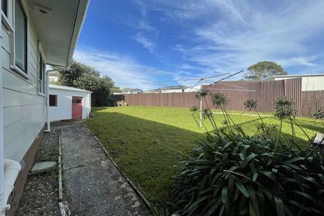 Photo of property in 14 Kereru Place, Half Moon Bay, Auckland, 2012