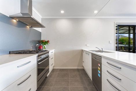 Photo of property in 5 Parlane Drive, Huapai, Kumeu, 0810