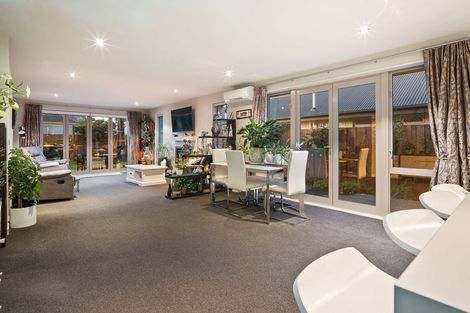 Photo of property in 15 Len Hale Place, Parklands, Christchurch, 8083