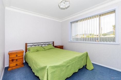 Photo of property in 1 Dixon Street, Waimate, 7924