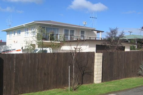 Photo of property in 2 Kowhai Park Road, Maunu, Whangarei, 0110