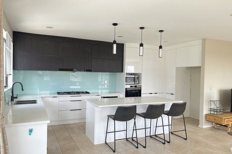 Photo of property in 36 Bur Oak Terrace, Schnapper Rock, Auckland, 0632