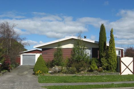 Photo of property in 22 Ngahina Street, Marton, 4710