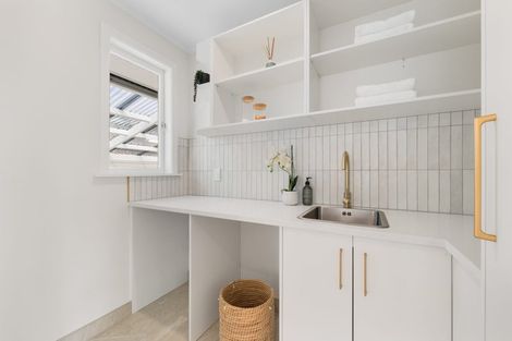 Photo of property in 134 Taikata Road, Te Atatu Peninsula, Auckland, 0610