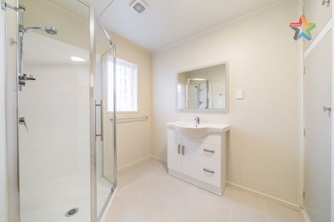 Photo of property in 293a Wellington Road, Wainuiomata, Lower Hutt, 5014