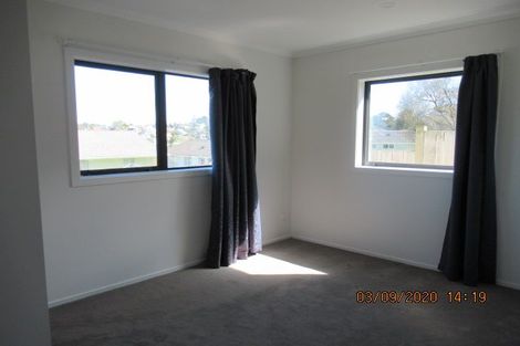 Photo of property in 25 Glenbervie Crescent, Massey, Auckland, 0614