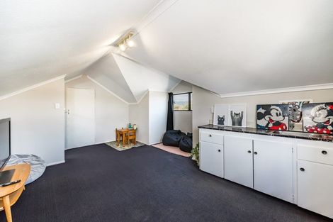 Photo of property in 50 Walton Road, Paraparaumu Beach, Paraparaumu, 5032