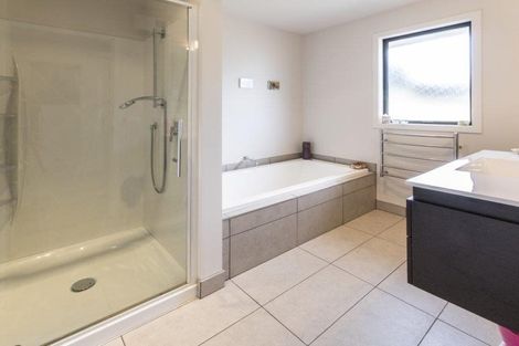 Photo of property in 3 Poppy Lane, Albert Town, Wanaka, 9305