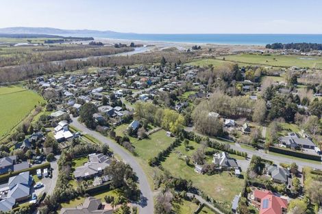 Photo of property in 84 Queens Avenue, Waikuku Beach, 7402