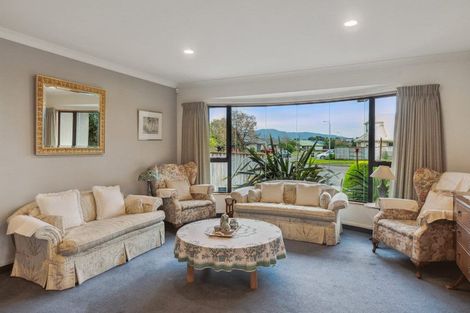 Photo of property in 11 Aburoc Place, Paraparaumu Beach, Paraparaumu, 5032