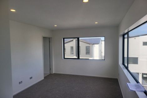 Photo of property in 2 Dotterel Place, Westgate, Auckland, 0614