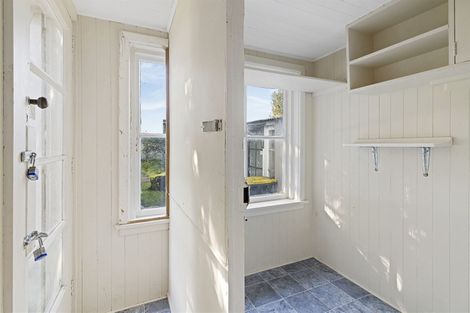 Photo of property in 122 Memorial Avenue, Burnside, Christchurch, 8053