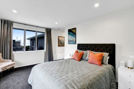 Photo of property in 15 Keene Drive, Bell Block, New Plymouth, 4312