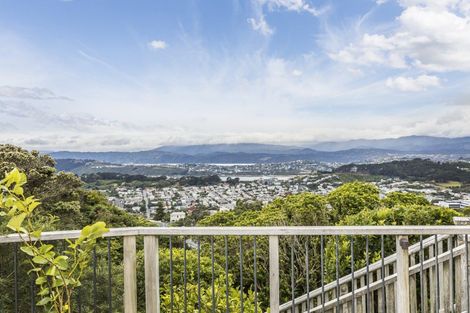 Photo of property in 39 Mills Road, Brooklyn, Wellington, 6021