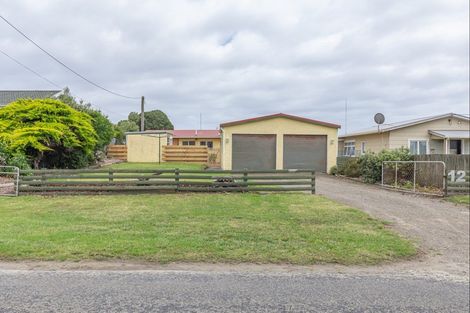 Photo of property in 12 Rangitane Street, Himatangi Beach, Foxton, 4891