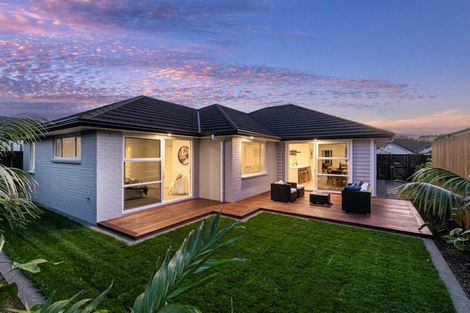 Photo of property in 7 Houpuni Road, Wainui, 0932
