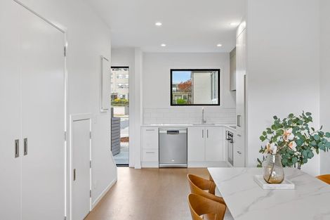 Photo of property in 19 Taiko Lane, Glenfield, 0629