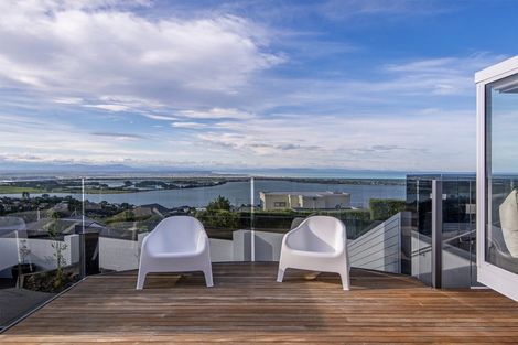 Photo of property in 27 Assisi Street, Mount Pleasant, Christchurch, 8081